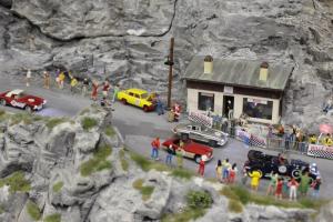 Weihnachtsmann an der Alpenstrasse