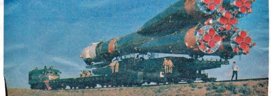 ZeitZeugnis Soyus 31 Rakete auf Schiene