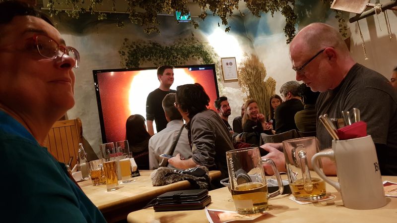 während des Abendessens und des Vortrags im Braustüb'l