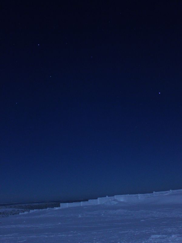 Nachthimmel mit den Sternen des Sternbildes "Schwan"